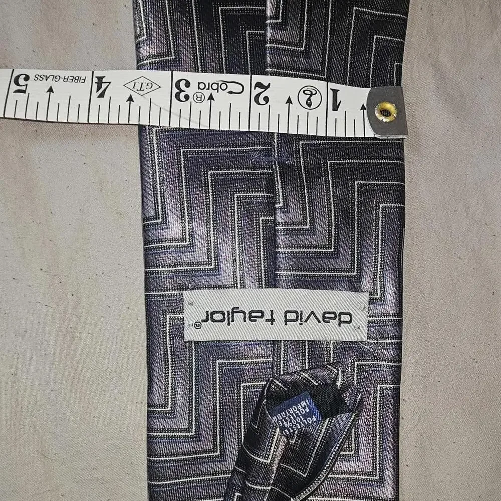 David Taylor Men's Tie with Zigzag Pattern